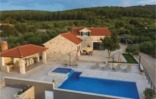 Amazing Home In Supetar - Supetar - 1