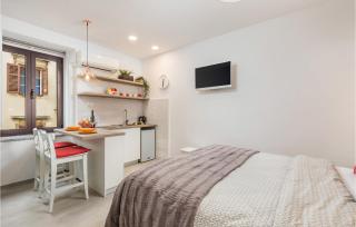 Nice Apartment In Rijeka With Kitchen - Rijeka - 0