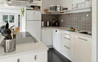 Stunning Home In Væggerløse With Wifi - 4