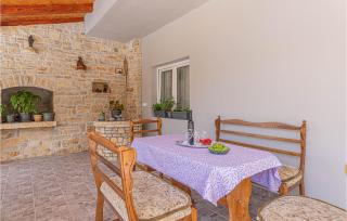 Amazing Home In Oklaj With Wifi - 5