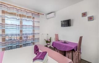 Beautiful Apartment In Crikvenica - 7