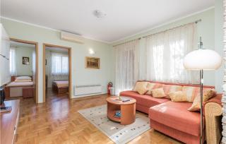 2 Bedroom Nice Apartment In Rab - Barbat na Rabu - 8