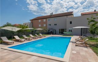 Awesome Home In Imotski With Jacuzzi - Imotski - 0