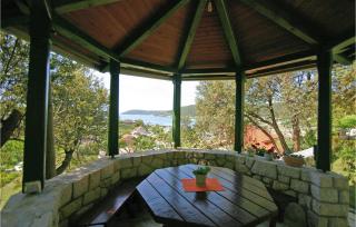Beach Front Apartment In Supetarska Draga - 4