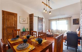 Awesome Home In Augustanovec With Wifi - - 5