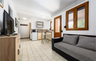 Lovely Apartment In Rovinjsko Selo - Rovinjsko Selo - 5