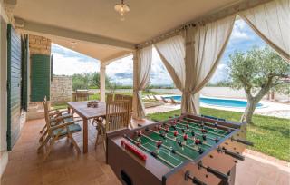 Four-Bedroom Holiday Home With Sea View In Krnica - 5