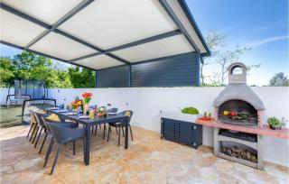 4 Bedroom Awesome Home In Valtura - Valtura - 6