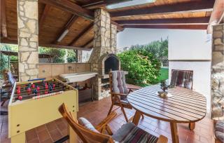 2 Bedroom Stunning Apartment In Pula - 3