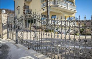 1 Bedroom Nice Apartment In Crikvenica - Crikvenica - 3