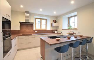 Amazing Home In Fierville-Les-Mines - 8