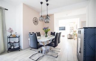 Stunning Home In Vrsi With Wifi - Poljica - 7