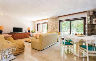 Awesome Home In Malinska With Wifi - Malinska - 8
