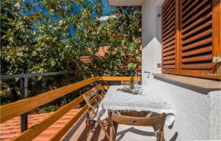Gorgeous Apartment In Krk With Kitchen - Krk - 3