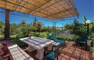 1 Bedroom Cozy Apartment In Barbat - 2