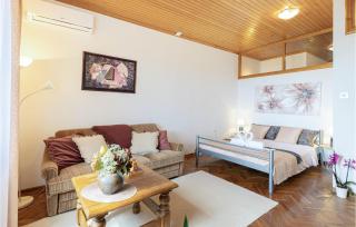 Lovely Apartment In Podstrana With Wifi - Podstrana - 7