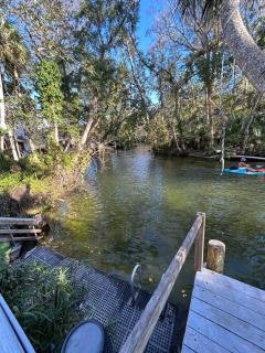 Main River Retreat hot tub, canoe with trolling motor - 3