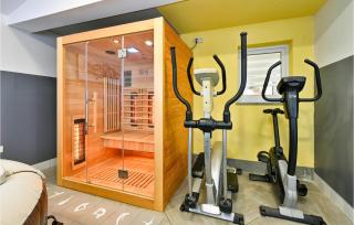 Awesome Home In Paruzevina With Sauna - 5