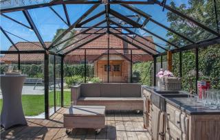 Amazing Home In Diksmuide - 8