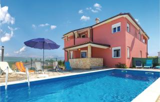 Five-Bedroom Holiday Home In Banjole - 0