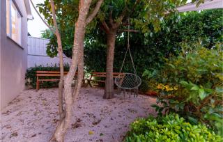 Nice Home In Pridraga With Jacuzzi - Pridraga - 2