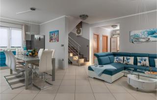 3 Bedroom Awesome Home In Loborika - Loborika - 7