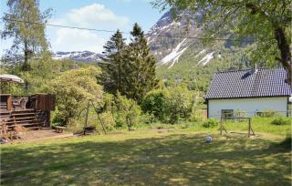 4 Bedroom Cozy Home In Røldal - Røldal - 2