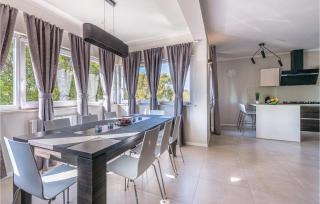 Beautiful Apartment In Beloci With Wifi - 7