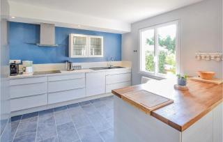 Lovely Home In Saint-Germain-Sur-Ay - Bretteville-sur-Ay - 6