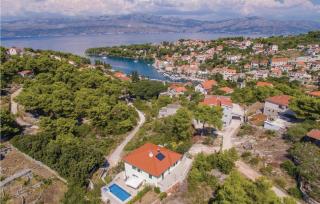 Amazing Home In Supetar - Supetar - 0