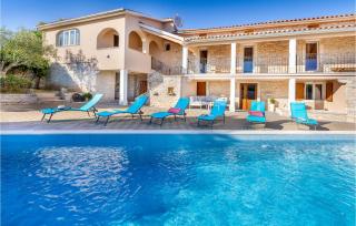 Awesome Home In Vodnjan With Jacuzzi - Mednjan - 1