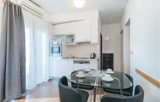 Sea View Jacuzzi Apartment An - Podstrana - 8