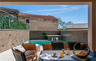 2 Bedroom Nice Home In Barban - Jurićev Kal - 9
