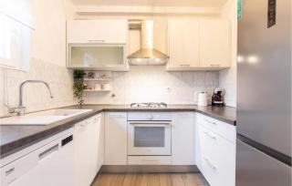 2 Bedroom Beautiful Home In Pridraga - Pridraga - 5