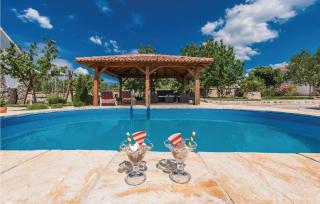 Two-Bedroom Holiday Home In Zemunic Gornji - 0