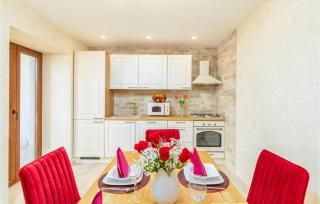 Cozy Home In Rojnici With Wifi - Rojnići - 8