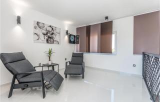 Beach Front Home In Sukosan With Wifi - Sukošan - 2