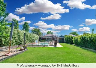 The Macleay - Poolside Entertainer, Pets Allowed - Wagga Wagga - 0