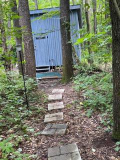 Angie's Country Cabins non electric rustic cabins in the woods You provide the linens Self check in Access to hot shared hot tub - Fredonia - 0