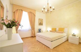 Gorgeous Home In Viareggio With Kitchen - Viareggio - 7