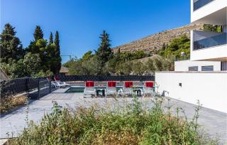 Stunning Apartment In Seget Donji - 4