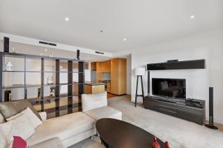 Lux Short Stay 3 Bedrooms at Clarendon Tower - 8