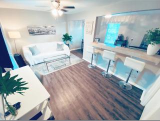 Hidden Gem w/Fast WiFi & Free Parking - Houston - 0