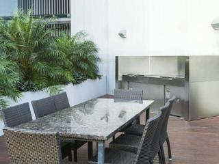 Absolute Waterfront Apartment - Cairns - 9