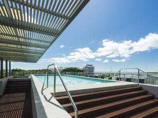 Absolute Waterfront Apartment - Cairns - 6