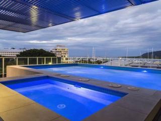 Absolute Waterfront Apartment - Cairns - 5