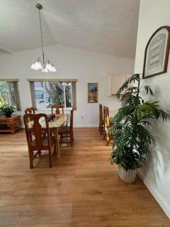 Stylish budget friendly retreat! - Lake Placid - 9