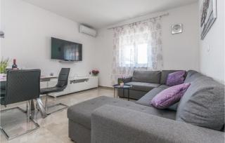 Nice Apartment In Gornje Rastane - Donje Raštane - 7