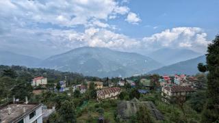 Above The Clouds Restro & Inn - Temi - 5
