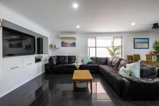 Lakeside Bliss - LJHooker Yamba - Yamba - 4